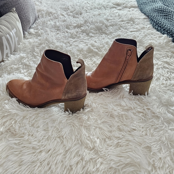 Miista London Ankle Boots - Picture 2 of 10